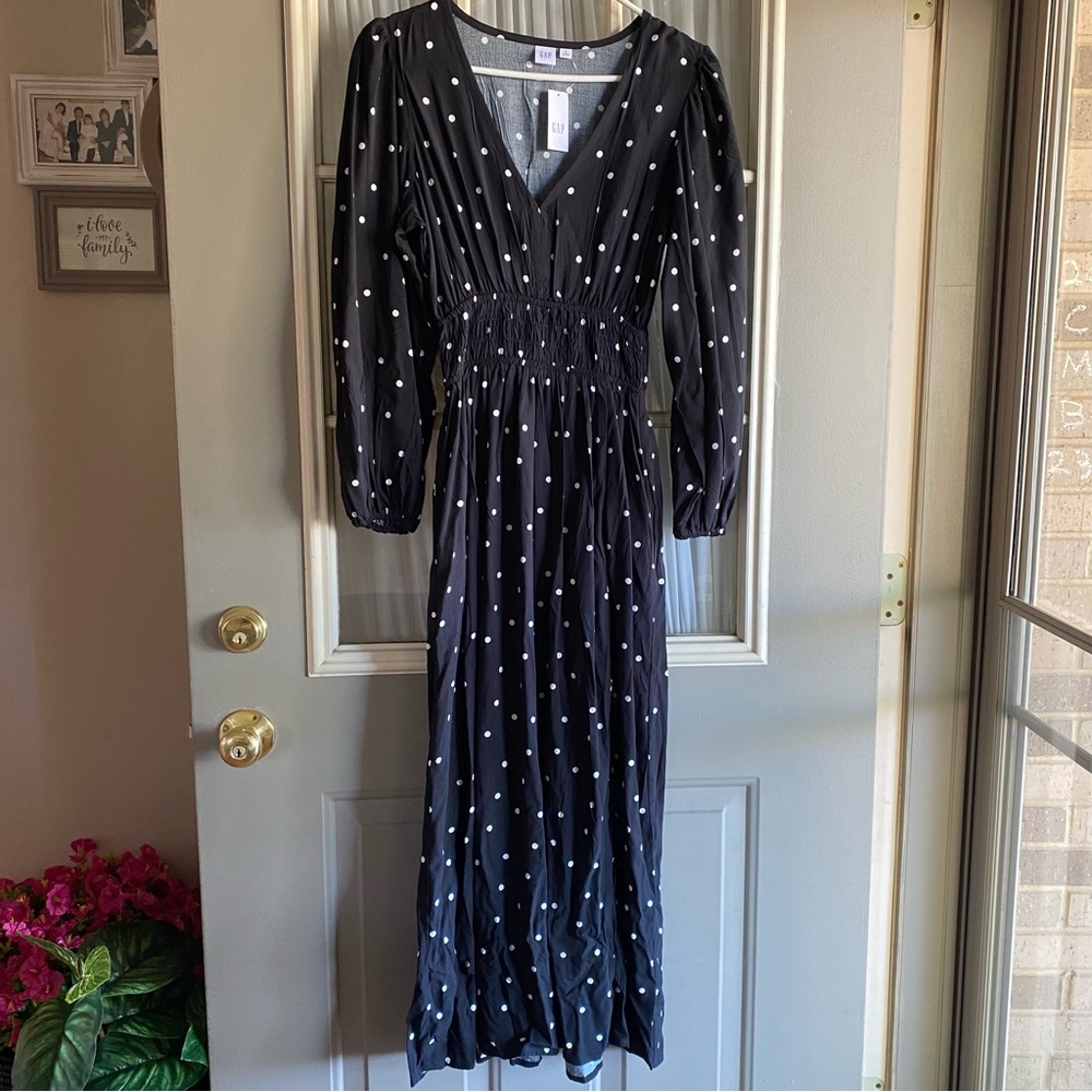 GAP Black Polka Dot Vneck Dress